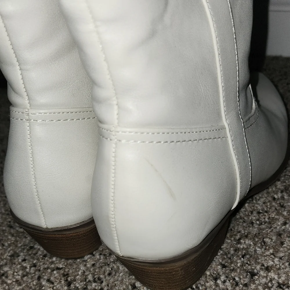 White Knee-High Women's Boots - Picture 4 of 8